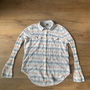 PRINCE & FOX Striped Button-Up Shirt with Flared Sleeves size M